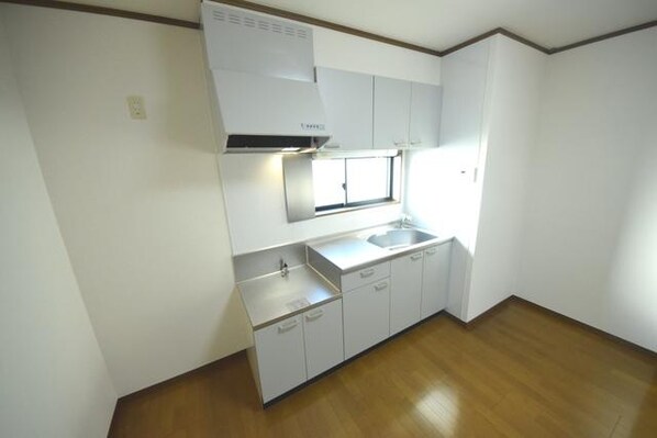 アムール HAPPINESSの物件内観写真